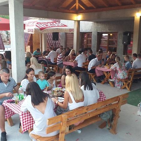 Hotel Rural Tourism/Ruralni Turizam Kisin à Trebinje Extérieur photo