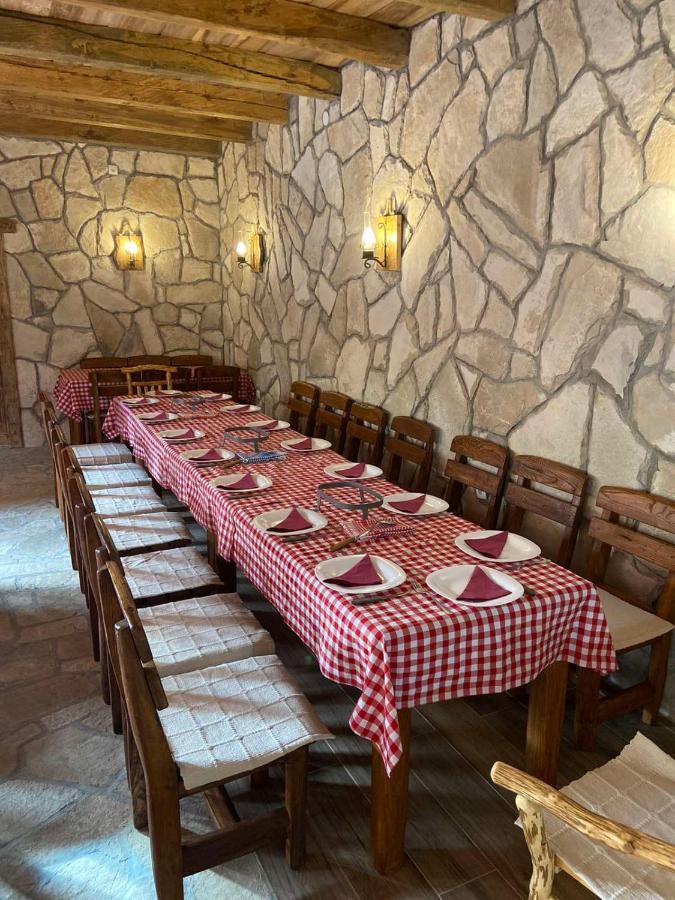 Hotel Rural Tourism/Ruralni Turizam Kisin à Trebinje Extérieur photo